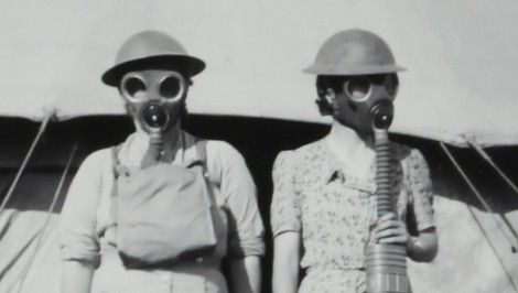 Plynová maska z 1. svetovej vojny, uniforma z operácie Púštna búrka, aj poľná nemocnica. Prejdite sa múzeom chemického vojska