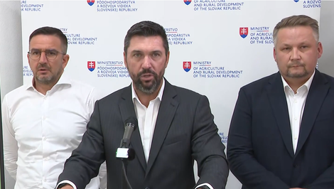 Farmárov trápi sucho. Takáč predstavil osem opatrení, preddavky dostanú už v septembri
