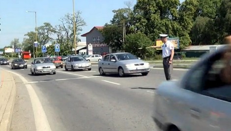 Na cestách budú platiť nové pravidlá. Pribudnú vyššie pokuty aj zmeny pre e-kolobežky
