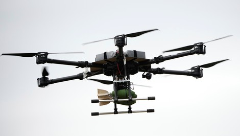 Na fronte začína obdobie hmly. Drony nahrádza delostrelectvo a pechota