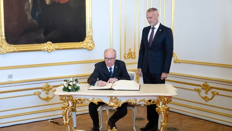 Poľský šéf parlamentu odmietol stretnutie s Ficom. Dôvodom sú jeho vzťahy s Putinom