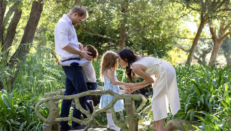 Meghan oslávila Valentína prekvapivou fotkou! Výnimočne ukázala dcérku Lilibet!