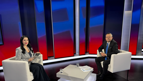 Politika 24: Transakčná daň sa rušiť nebude. Kamenický zmenu odmieta