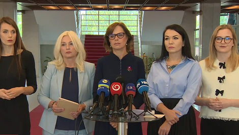 Opozičné političky o násilí na školách: Samotný zákon problém nevyrieši