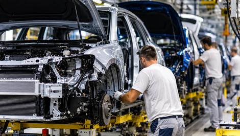 „Zlikvidovali sme si vlastný automobilový priemysel,“ Lexmann kritizuje Green Deal