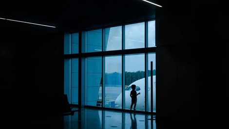 Rodičia nechali dieťa na letisku, nemalo platný pas. Odleteli na dovolenku