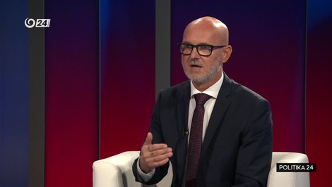 Politika 24: SaS pôjde na protesty 17. novembra. Gröhling chce zmierniť spory v opozícii