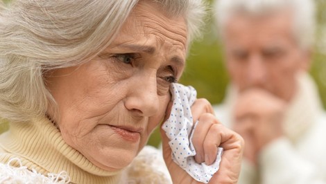 Pocit depresie alebo osamelosti podľa vedcov urýchľuje starnutie viac ako fajčenie