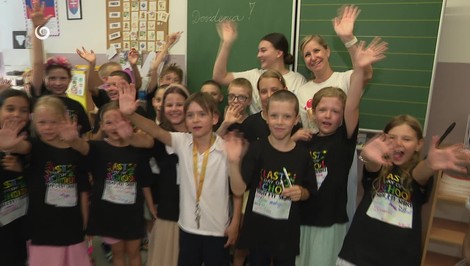 Posledné zvonenie neprežívajú len žiaci. Emócie prišli aj na začínajúcich či končiacich učiteľov