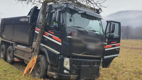 Stačil okamih a bolo by po všetkom. Ivan unikol čelnej zrážke s nákladiakom