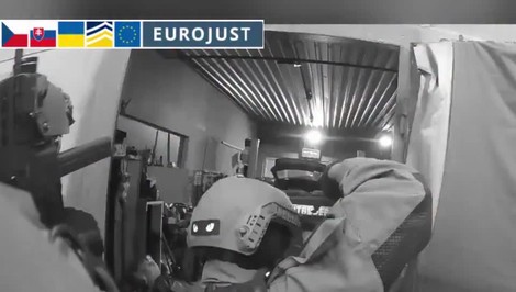 Osem zadržaných, piati skončili vo väzbe. Akcia Leo odhalila obchod s drogami