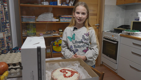 Darované Vianoce TV JOJ: Jej rodina prišla o domov. Darca vrátil malej cukrárke Laure dôvod na radosť