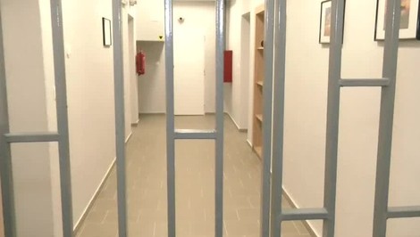 Polícia dolapila väzňa, ktorý 22 dní unikal spravodlivosti. Našli ho doma