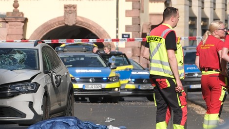 Nové informácie o útočníkovi z Lipska: Deň pred šialenou jazdou ho pustili z psychiatrie