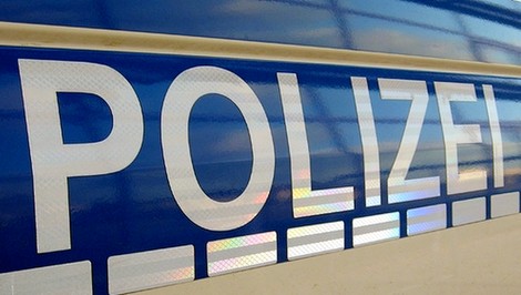 Polícia v Rakúsku objavila v stene domu zamurované telo ženy