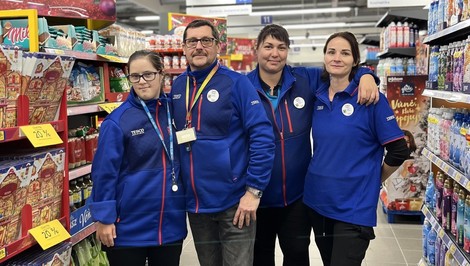 Každý je vítaný: Tesco je najväčším súkromným zamestnávateľom ľudí s Downovým syndrómom na Slovensku