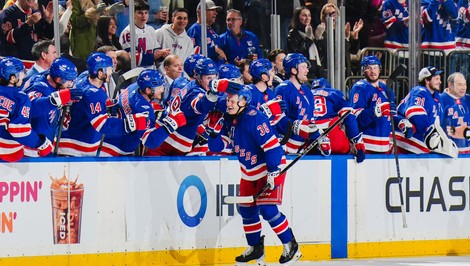 Adam SÝKORA strelil prvý gól v NHL