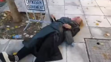 Ochranka predsedníčky parlamentu napadla novinárku. Skončila v nemocnici, incident zachytilo video