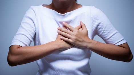 15 vecí, ktoré zvyšujú riziko infarktu: Je medzi nimi aj pozeranie športu!