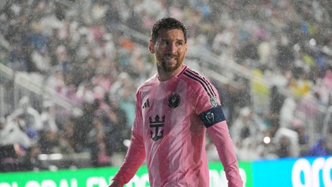 MESSI pokoril hranicu 900 gólov