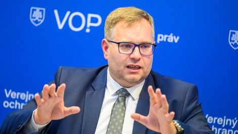 Ombudsman žiada zmenu: Pacient nemá behať po ambulanciách so zoznamom v ruke
