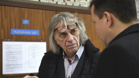 Výtvarníka Petra Kalmusa mali napadnúť v košickom nákupnom centre