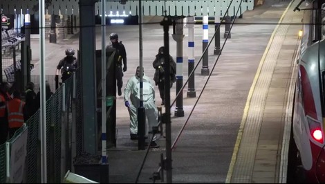 Krvavé peklo vo vlaku: Útočníci pobodali desiatich ľudí