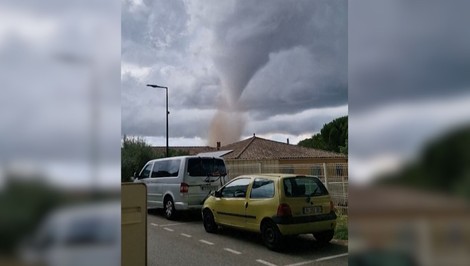 Tornádo vo Francúzsku strhávalo strechy. Zranilo 41 ľudí, medzi nimi aj tehotnú ženu