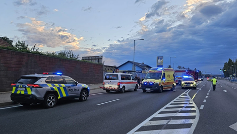 Tragická nehoda v Poprade: Motocyklista po zrážke s autom zomrel