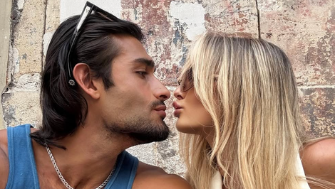 Exmanžel Britney Spears prehovoril: Vyjadril sa k jej liečbe a rovno ukázal sexi kosť po jeho boku!