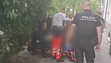 Po hádke si muž podrezal hrdlo a zomrel. Prípad je zatiaľ bez obvinení
