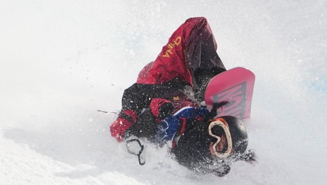 Mrazivý okamih na U-rampe! Po nezvládnutom triku pád na hlavu