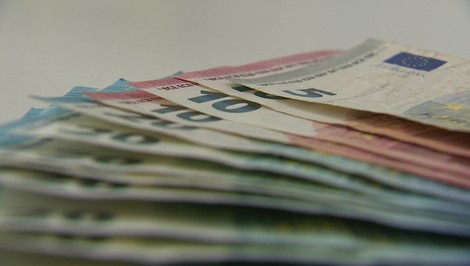 Slovenský priemysel spomalil: Ekonomiku zachraňuje najmä spotreba domácností
