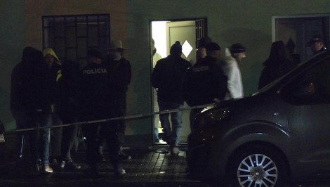 Smrť muža vyšetrujú ako vraždu, podozrivá partnerka bola pod vplyvom alkoholu