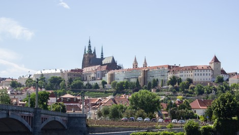 Moskva zverejnila zoznam potenciálnych vojenských cieľov v Európe. Je medzi nimi aj Praha