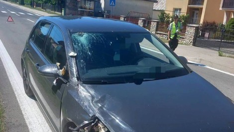 Tragická zrážka v Nižnom Hrušove: Cyklistka zomrela na mieste nehody