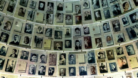 Vedci identifikovali 5 miliónov obetí holokaustu: V pátraní pomáha aj umelá inteligencia