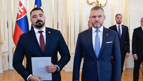 Prezident Pellegrini ukončil disciplinárne konanie voči šéfovi SIS. Gašparovi zníži mzdu