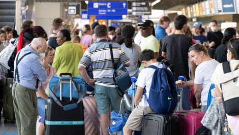 Šéf Ryanairu kritizuje alkohol na letiskách. Kto potrebuje piť pivo o piatej ráno, pýta sa