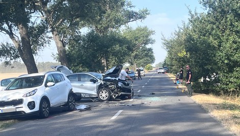 Záchranárka chcela po službe pomôcť. Zastavenie pri odstavenom aute spustilo reťazovú nehodu