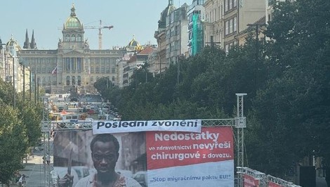 SPD dostalo pokutu 120-tisíc eur. Podľa súdu podnecovali k nenávisti, Okamura to odmieta