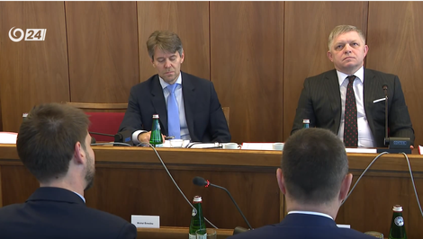 Šimečka a Fico zoči-voči na výbore: Otázky o EÚ aj Družbe. Fico odmietol podporu MAGA