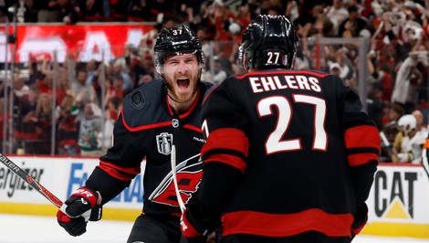Hurricanes môžu získať Stanley Cup po 20 rokoch