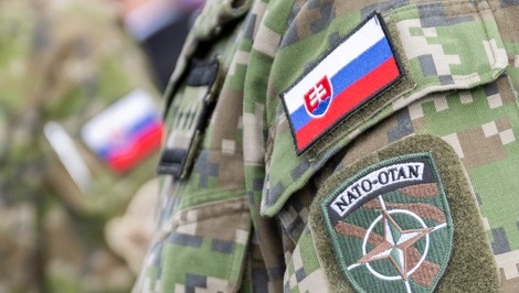 NATO pre bezpečnostnú situáciu stiahlo slovenských vojakov z Iraku