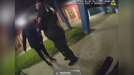 Video zo zásahu: Policajti zvládli agresívneho cestujúceho na železničnej stanici