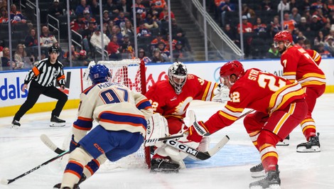 MCDAVID vytvoril rekord asistenciami, Slováci bez bodu
