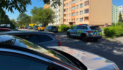 Strelca z Ostravy našli mŕtveho, žena po postrelení bojuje o život