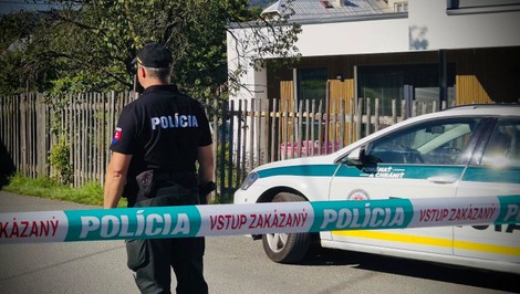 ONLINE: Po útoku žiaka v Staškove zomrela jedna učiteľka, žiačka je v kritickom stave