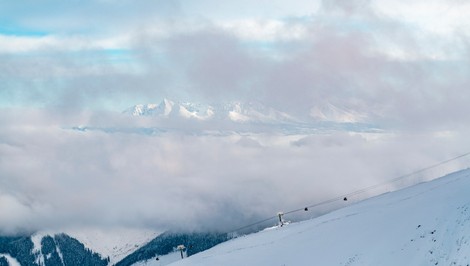 V Nízkych Tatrách zahynul 48-ročný turista, zasypala ho lavína