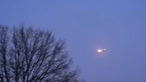 Na dom spadol meteorit, do strechy urobil dieru veľkosti lopty